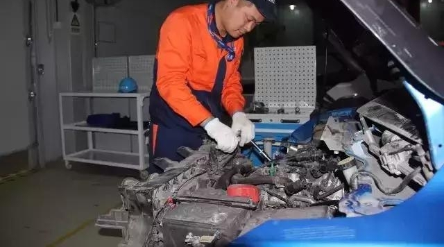 无奋斗、不青春!新区这名90后获评第十三届“宁波市十大杰出青年”