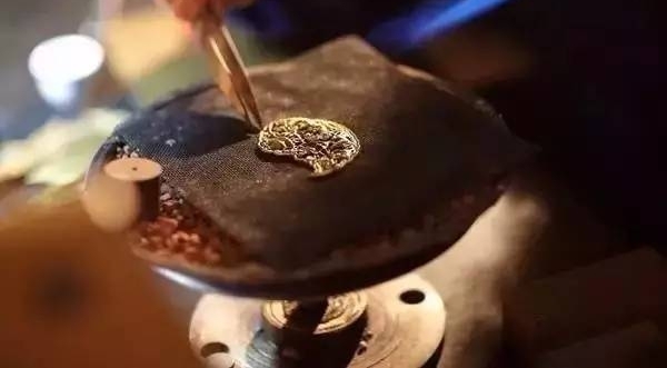 �й���ȱ�ٹ�����ȱ���ǶԹ���������
