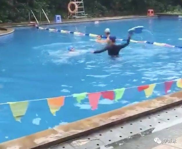 ���ˢ����������Ȧ����Ƶ����׷�����ʲô��