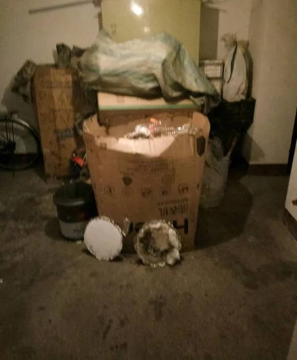 �����̶��硰�չ�վ���ĵ����ұ��ع⣬�����������Ժ�ת��