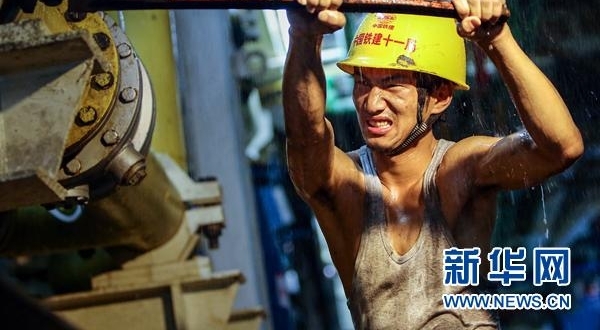 确认过眼神,这就是今年夏天最美的脸……