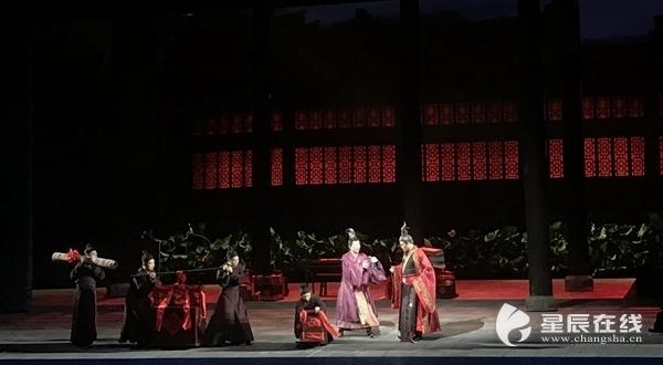 24小时精彩倒计时!《爱莲说》7月4日晚在梅溪湖进行首次彩排