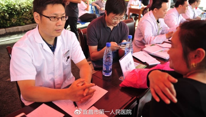 尚峥辉:刀尖上起舞只为那一个微笑