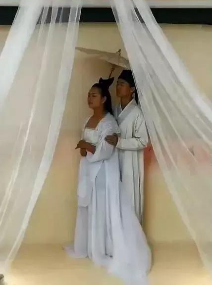 ��������ŷ��ɴ�գ�ԭƬ�����°����Ӵ��棬ֻ�ܿ�����ͼ