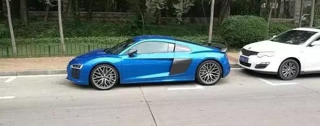 �й�����������Ů����������һλ����δ�飬����һ����һ������