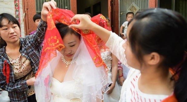 ����֮�ϣ�����˫��̥�ֵܣ�ͬ�컨��ӭȢ���û�