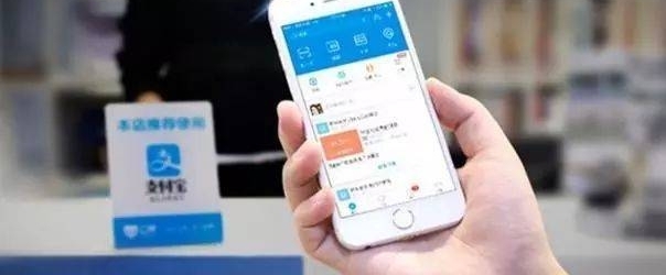 �ȸ�900Ԫ���������о�ϲ��������ߴ�Ů��7��Ѫ��Ǯû��