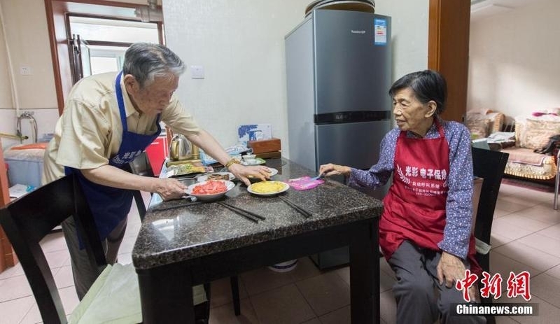 夫妻抗战结伉俪已75年:希望能有张结婚证