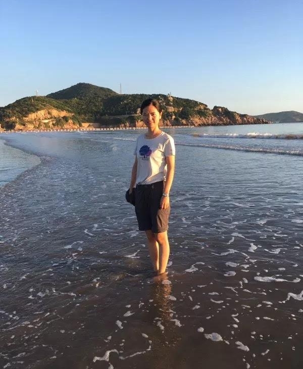 【最美教师】经验不够体力来补!为让家长放心,新手班主任每天跑8公里