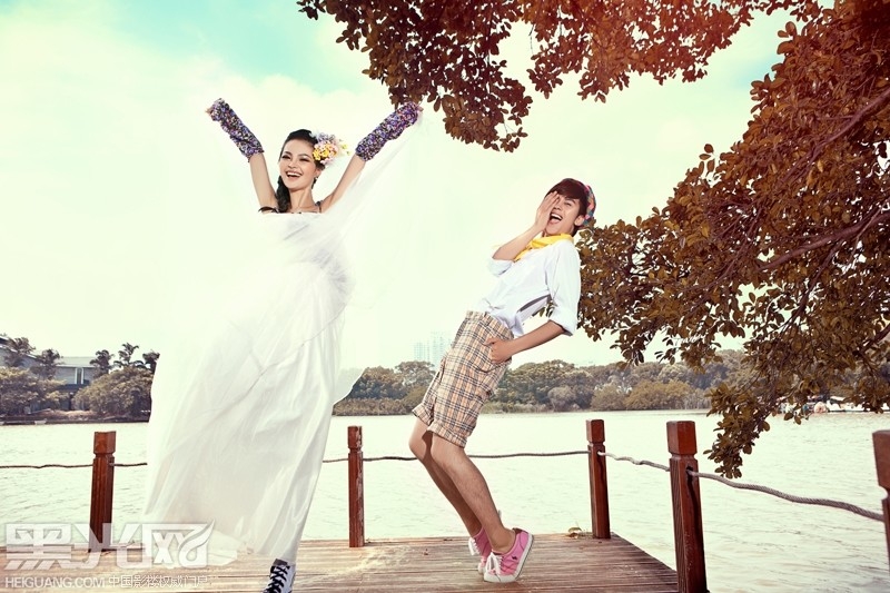 Happy lovers ɴ