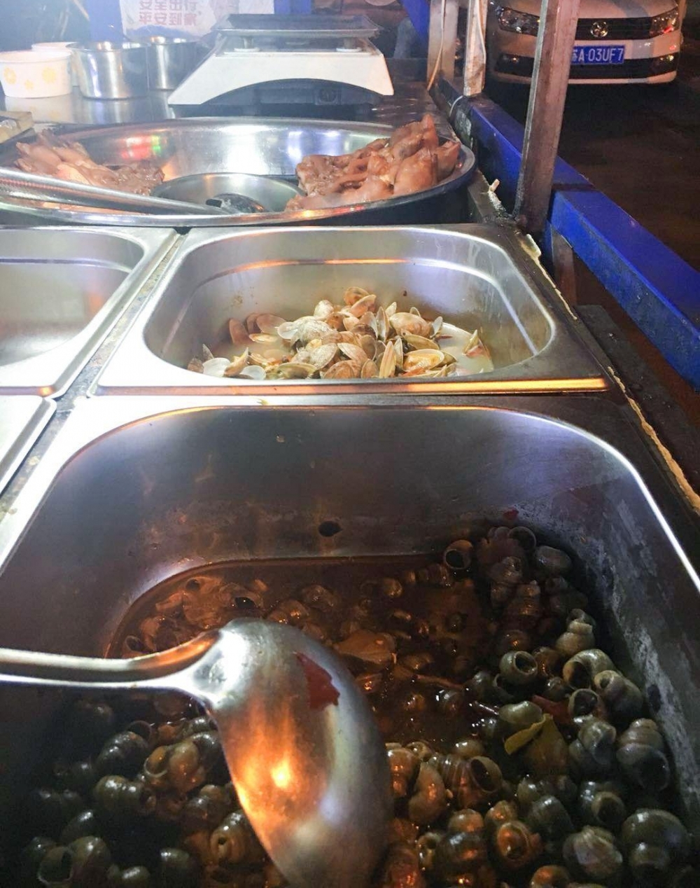 行走的食堂:论如何喂饱南京人凌晨1点的孤独?