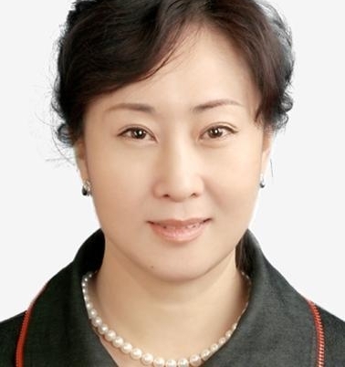 国家一级演员,第十六届戏剧“梅花奖”得主——雷通霞