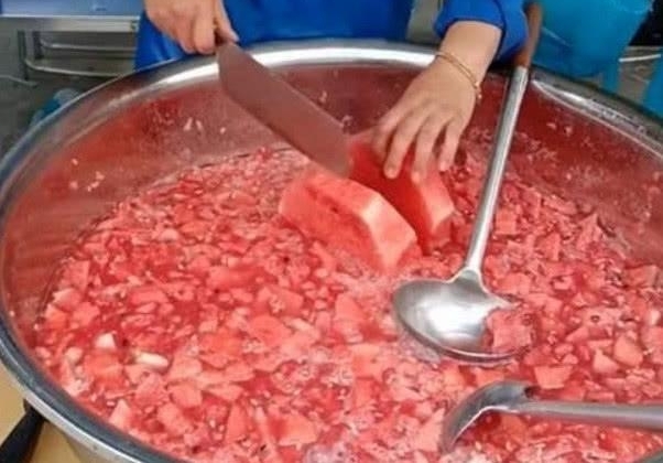 ��������������ȥ������ֻ����һ�У�ֱ��һ����������300���