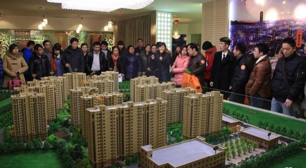 买婚房,女方出20万男方出30万,男方说凭什么他家要多出?