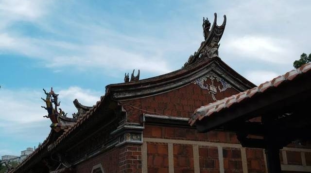 闽南并不江南,她有海一样的勇敢,也有红尘里的温暖