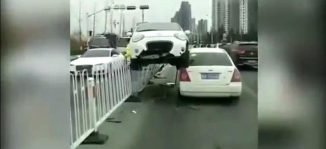 ������Ⱥ��Ů˾�������ߣ���������������²����ǵ����˷׷���Ŀ