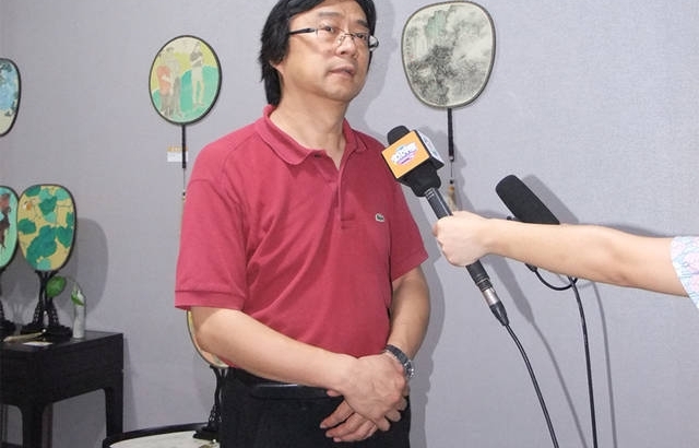 墨韵清风——当代中国画名家成扇邀请展在郑州展出