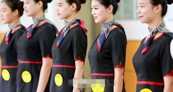 ���Թ٣�������������Ů����˭��Ů��ѧ�����ǻش�����о�����