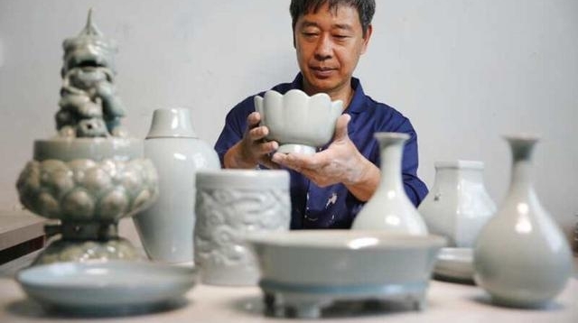 不忘初心方得始终——记河南省汝瓷工艺美术大师王国奇