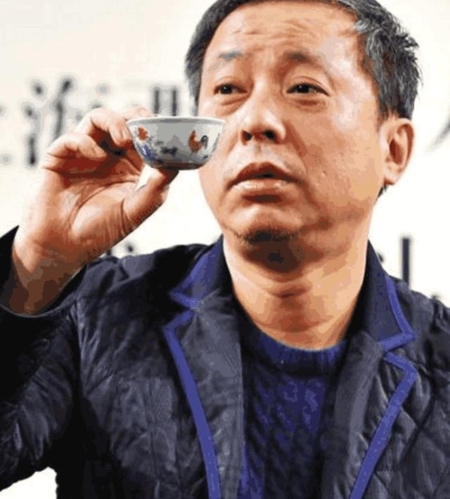 齐白石一副普通画作卖了4亿元,天价背后,竟然是此人导演的双簧