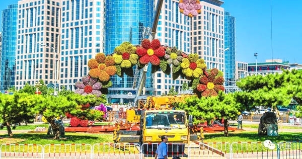 �������ǽ�ͷ����������ֻ̳Ϊӭ�����ʢ��