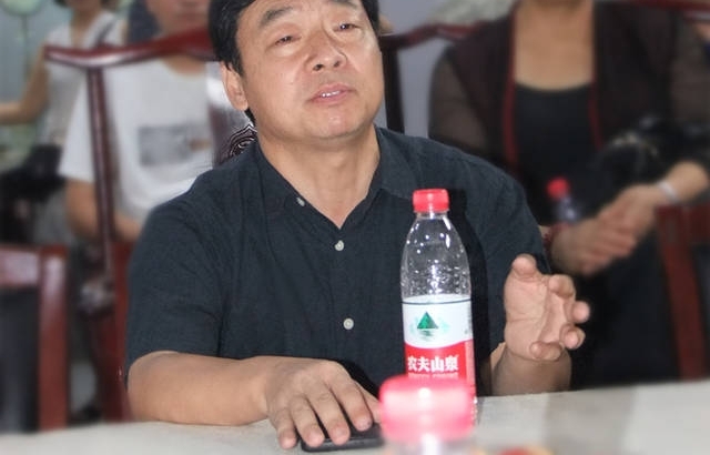 墨韵清风——当代中国画名家成扇邀请展在郑州展出