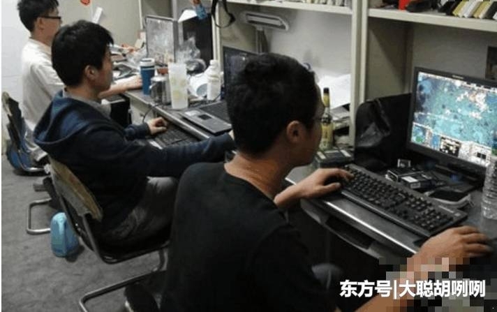 小伙约见网友,一起吃完饭之后, 结账的时候小伙知道自己被宰了
