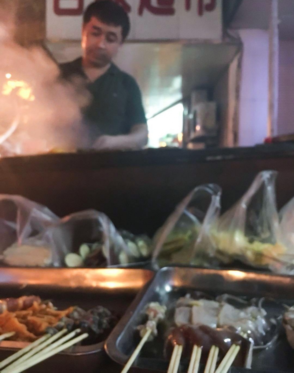 行走的食堂:论如何喂饱南京人凌晨1点的孤独?