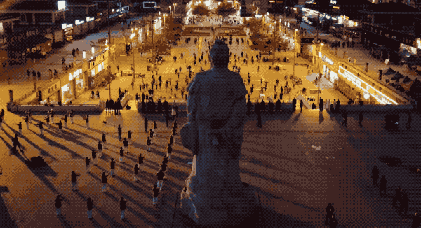 �й�����Ϊ�γ��Թ㳡�裿������������̵Ĵ�