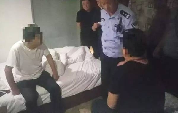 ����һ�ϰ���Ƿũ�񹤹���90�� ��·һ�껹�Ǳ�ץ��