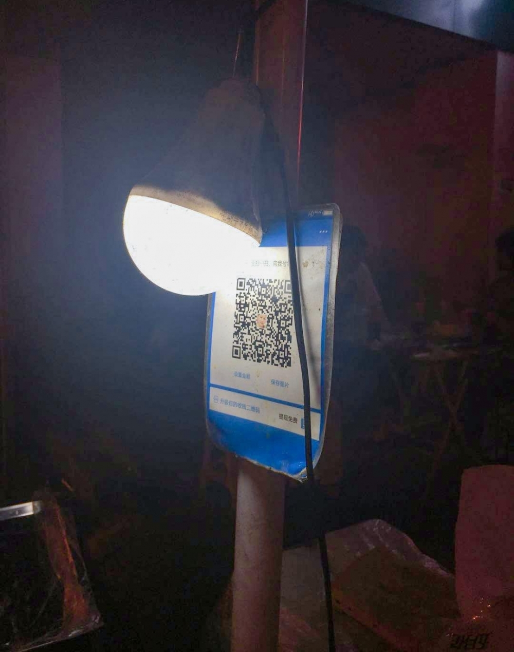 行走的食堂:论如何喂饱南京人凌晨1点的孤独?