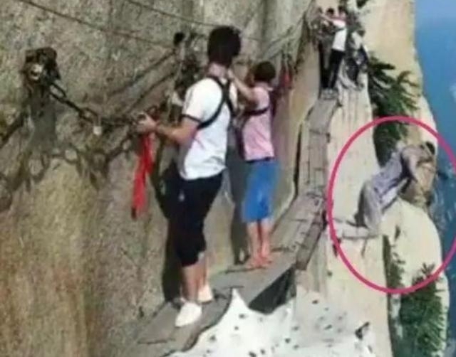 ���磡����ɽջ�������µ��οͣ����߶����ο�Ŀ����һ��Ϊ������