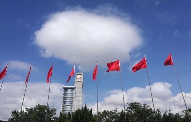 开启“蓝天白云”模式!台风过后的日照美成这样…