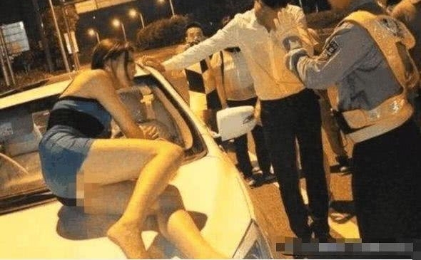 ����������������ֳ����ſڣ�һ������׬�������ӣ�������Ǯ��