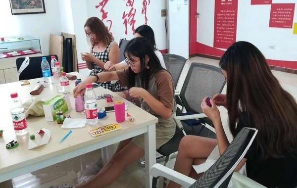 ��������ѧϰ�����˺������� ����������̽����ԭ�Ļ�