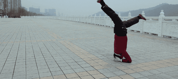 �й�����Ϊ�γ��Թ㳡�裿������������̵Ĵ�