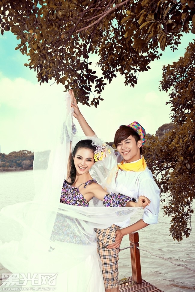 Happy lovers ɴ