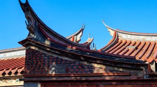 闽南并不江南,她有海一样的勇敢,也有红尘里的温暖