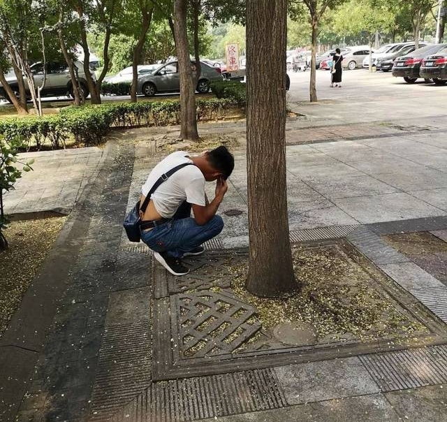 ���39����£�������������ʵ��һĻ��
