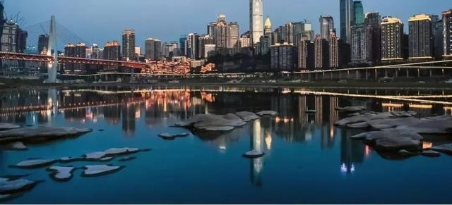 有人说它平庸,有人说最出色,对24-70你怎么看?