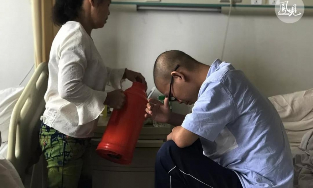 为自己写下遗书的18岁男孩