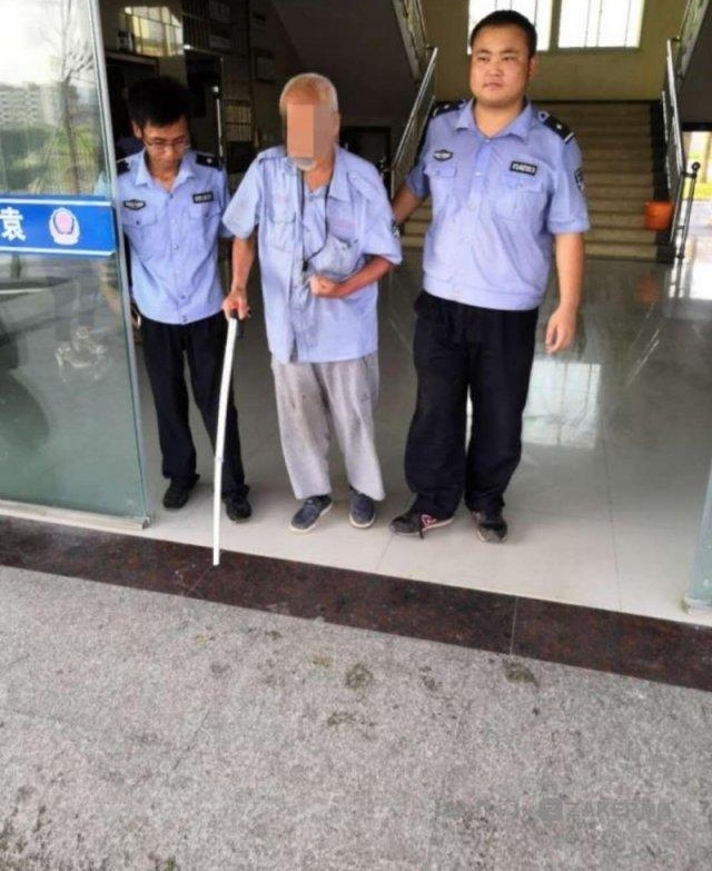 ����·��ɹһ�죬����ʳ�Ҽ���