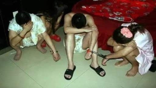 ��ɽĳС�������ء����ѡ���ʮ�����������ӱ�������