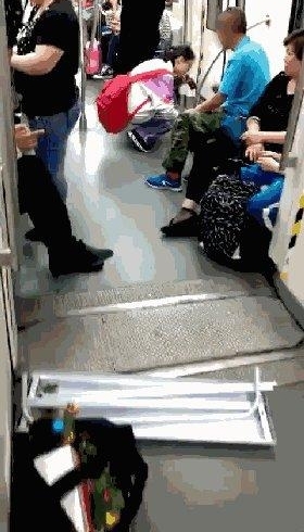 ҹ�� | �����ͷ����Ц�һ��������