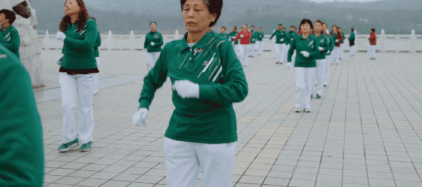 �й�����Ϊ�γ��Թ㳡�裿������������̵Ĵ�