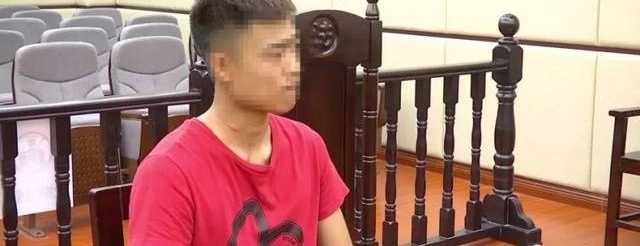 ���磡����һ���ӵ���������ײ��16���µ�СŮ��....