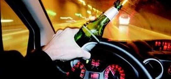 �����賿��һ�������Ħ�ڽ�ˮ·��ײ���������䲻��22�꣬��δ��ϵ������