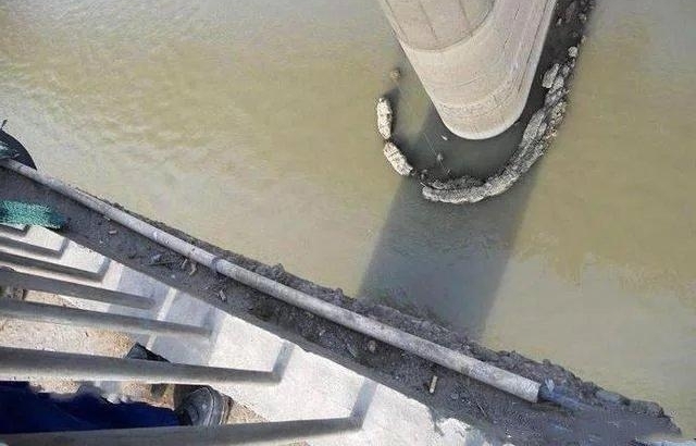 民间钓鱼人的“流氓式钓鱼”,不用钓饵的,每天照样获鱼几十斤
