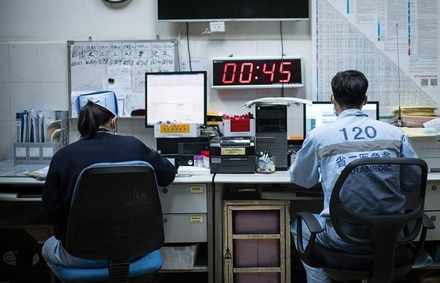 夜幕下的城市,不只是有宁静,还有你未曾看见的“喧嚣”