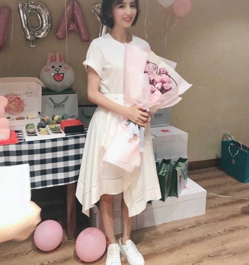 ١��櫰�ȹ�����ձ���СŮ����С������ͬ��û���ˣ���Žд�ҵ��